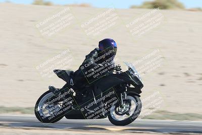 media/Oct-05-2025-CVMA (Sun) [[beeef4f201]]/Race 11-500-400(4)-350 Supersport/